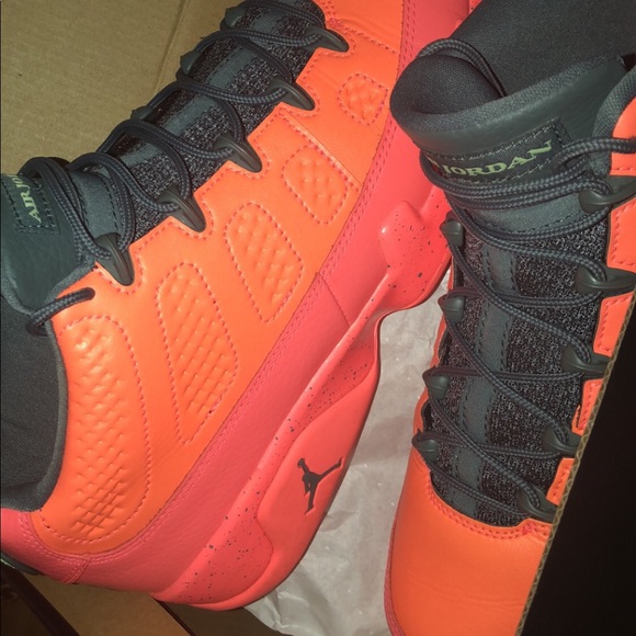 Peachy Pink Nike Jordan’s - Picture 1 of 2